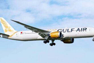 A Gulf Air Boeing 787-9 in air.