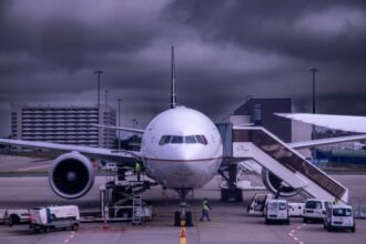 AirlineRatings.com annual report evaluates 320 airlines worldwide