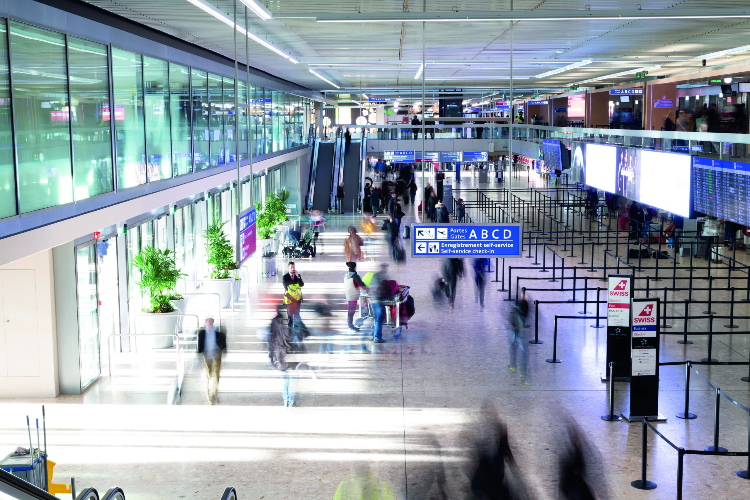 Busy terminal © Geneva Airport