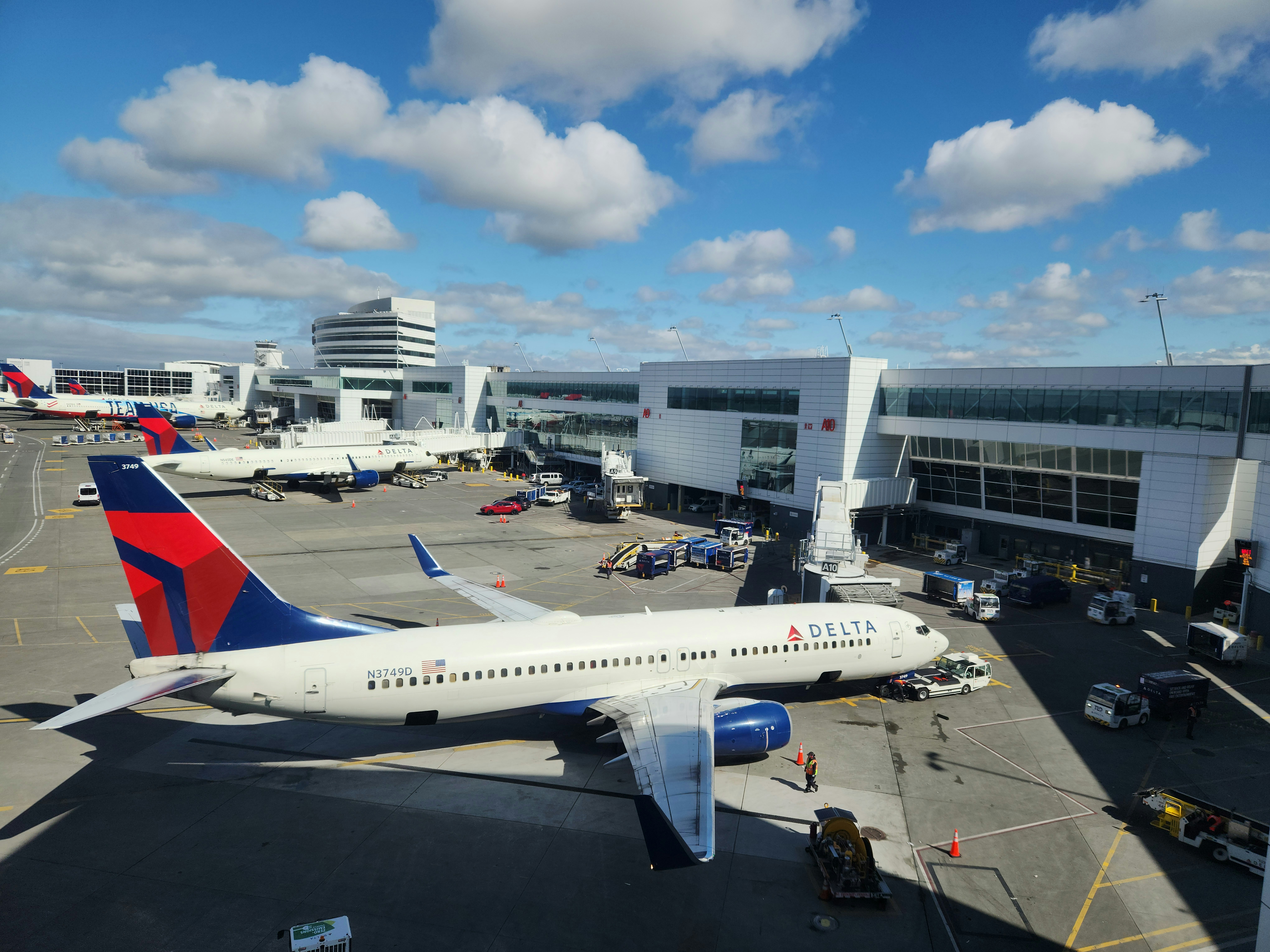 Grounded Delta Aircraft N3749D