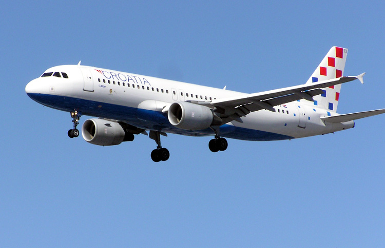 Croatia Airlines © Adrian Pingstone