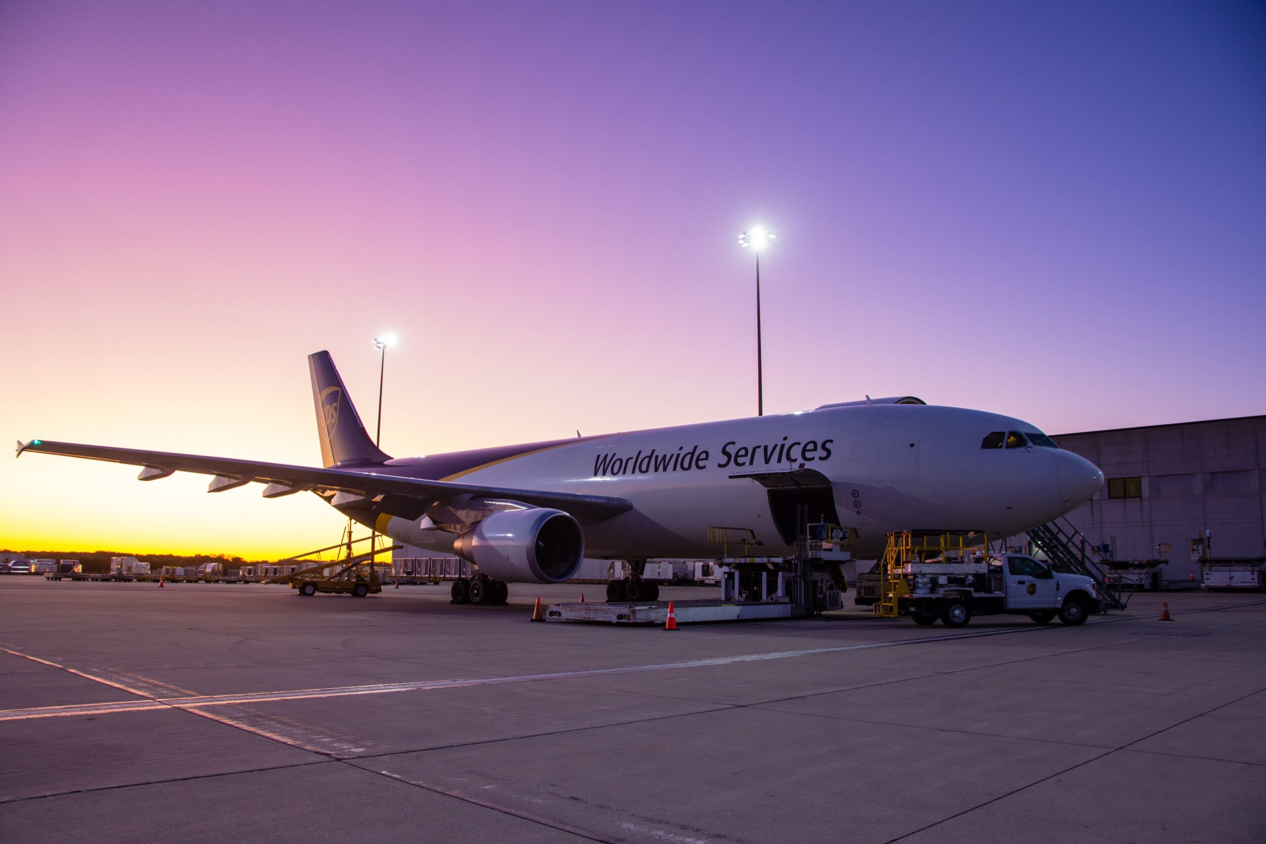 A shelter-in-place order was issued within a five-mile radius of the Louisville airport © UPS Airlines