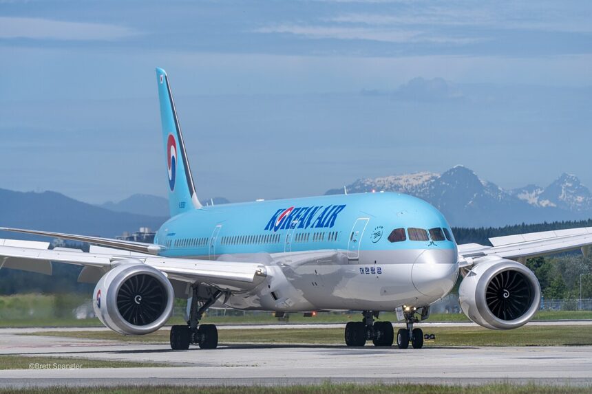 Korean Air at Vancouver International Airport © Brett Spangler