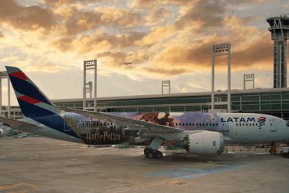 A picture of a LATAM aircraft with a Harry Potter-themed makeover