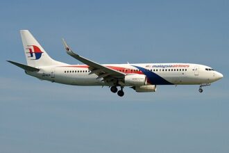 Malaysia Airlines aircraft Boeing 737-8H6