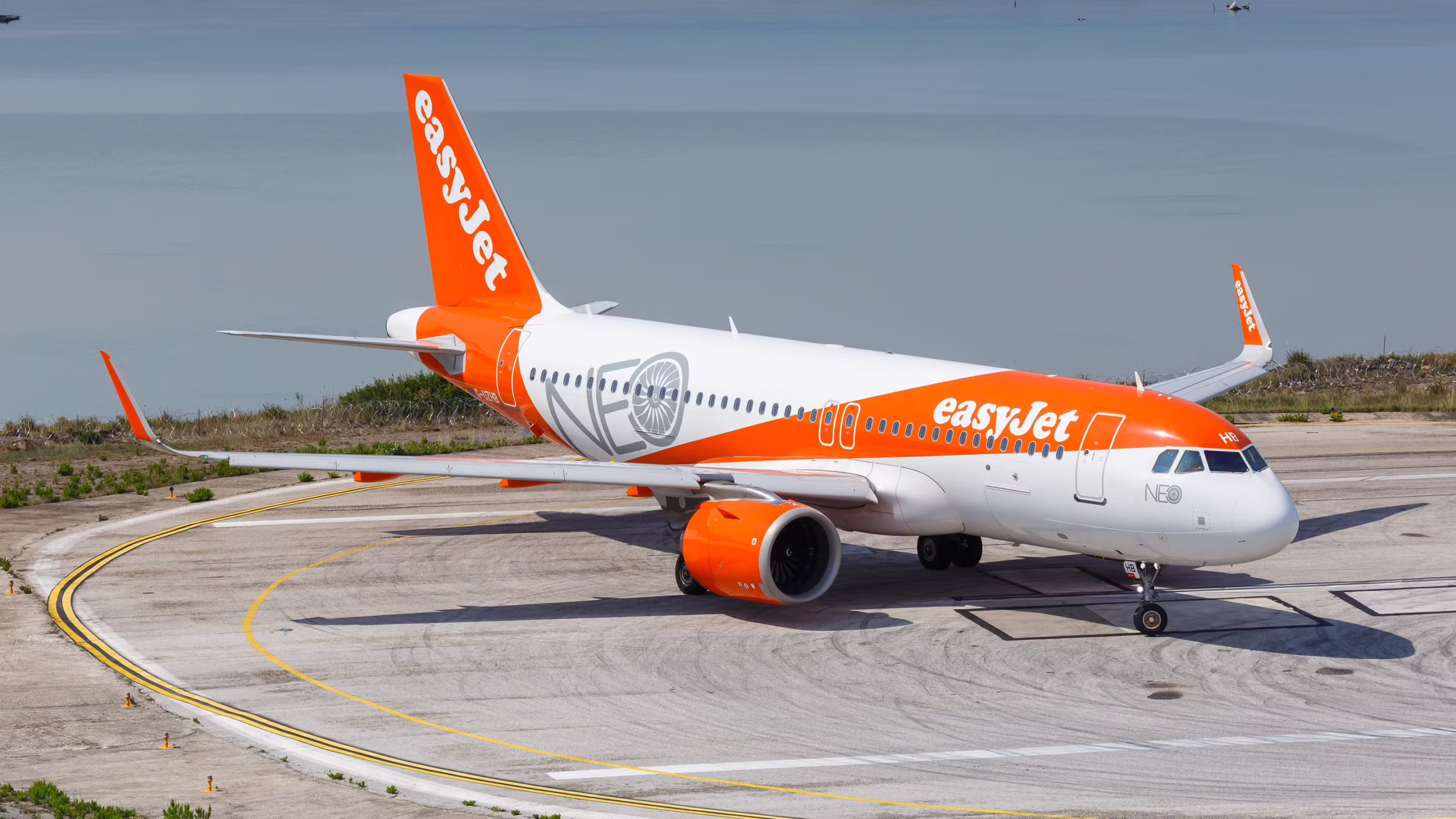 Airbus A320neo easyJet
