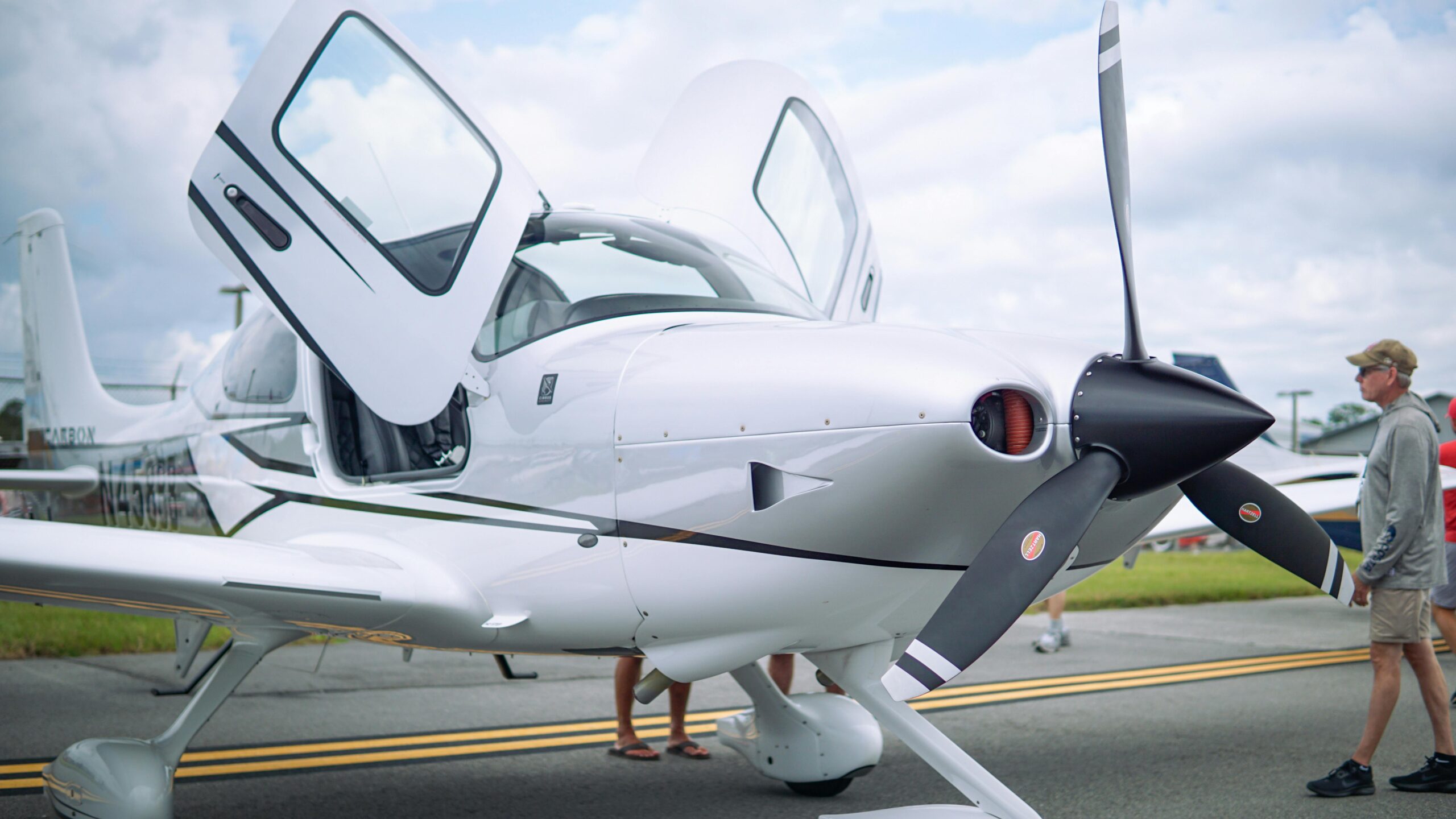 Why Business Aviation Operators and Brokers Still Need a Charter Flight Cost Estimator and Flight Time Calculator — Even in the Age of AI
