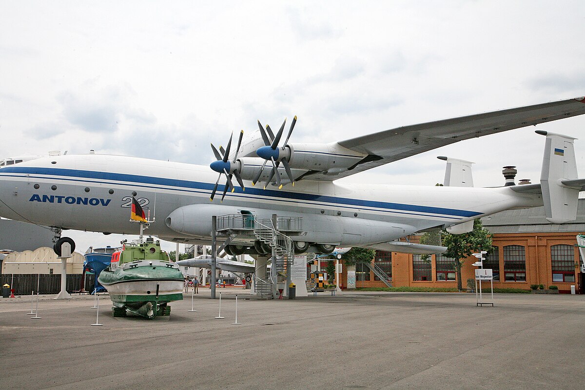 An-22 © W. Bulach