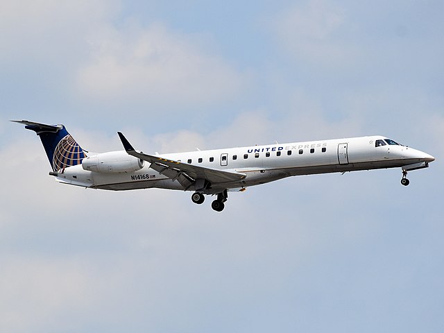 United Express Embraer ERJ-145XR