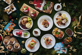 Emirates Christmas Board