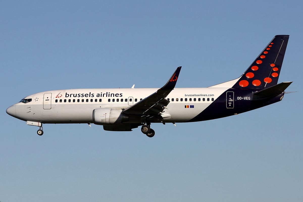 Brussels Airlines Boeing 737-36N