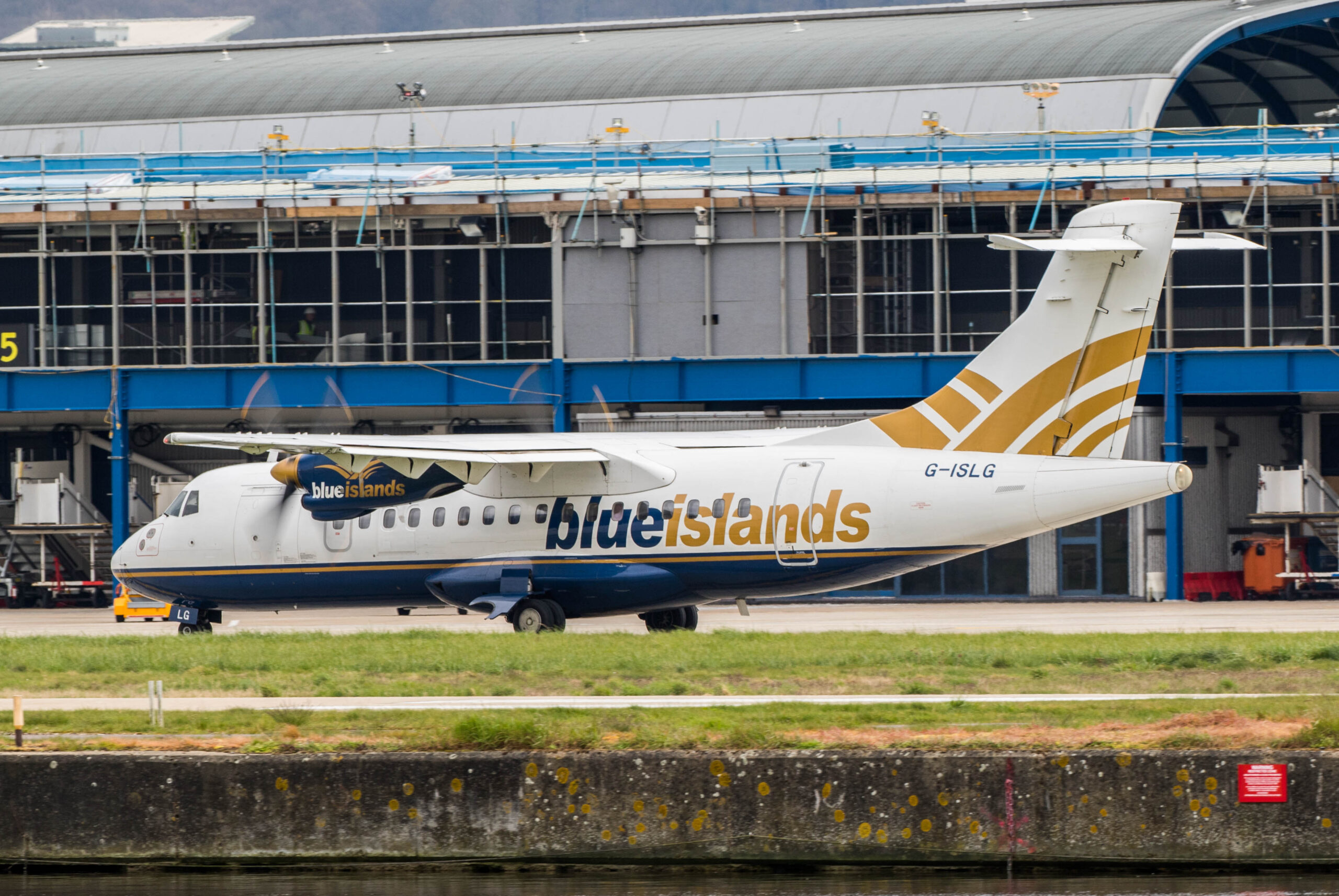 Blue Islands ATR-72