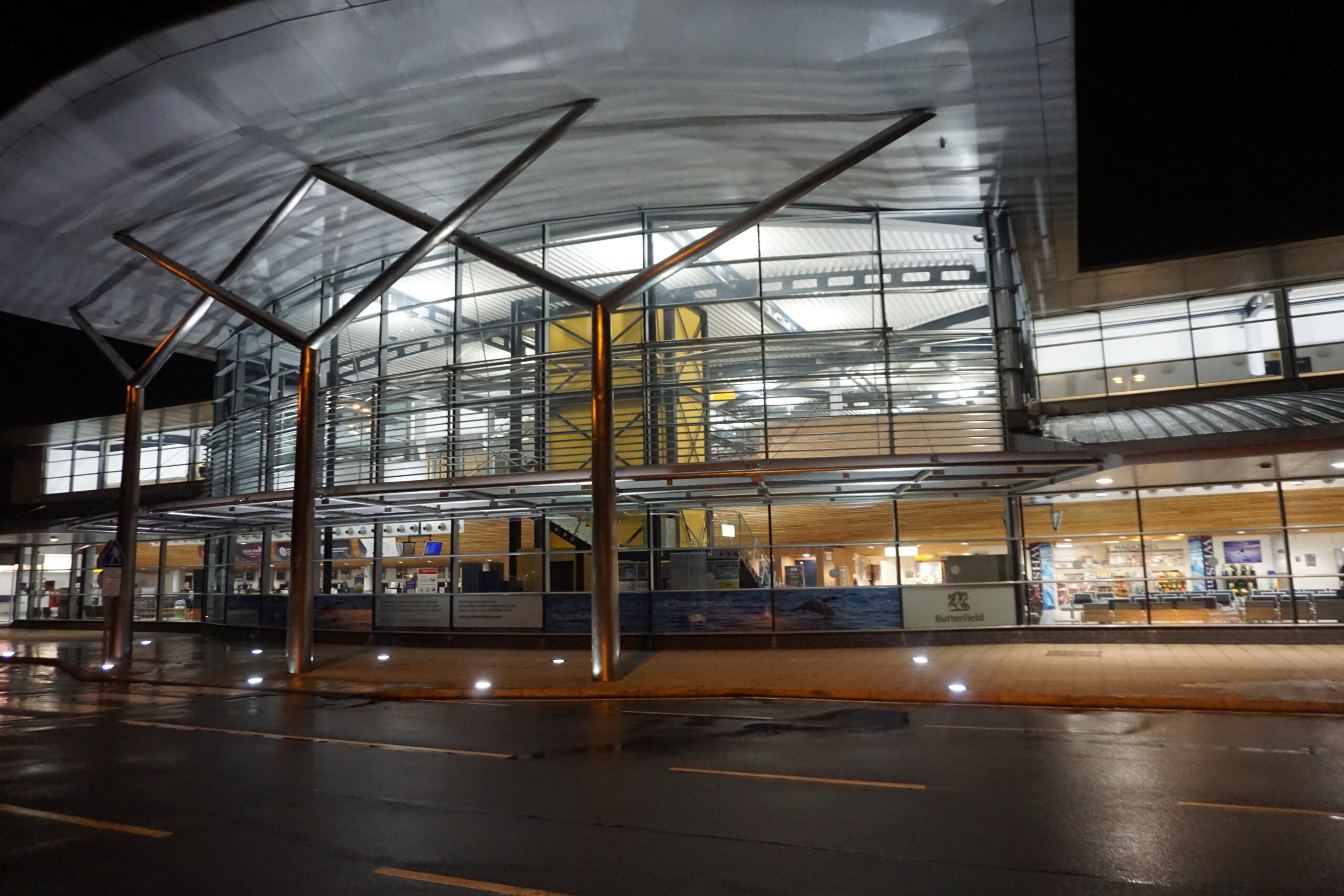 Guernsey Airport, Arrivals