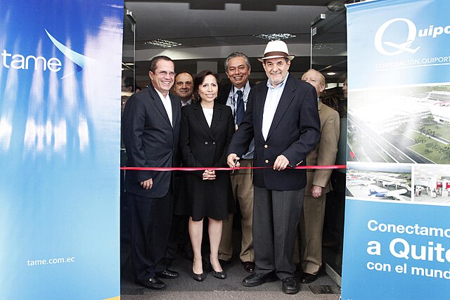 Inauguration of the Quito-Lima air route operated by TAME.