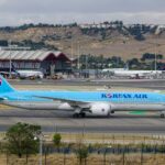 A Korean Air Boeing 787 at Madrid-Barajas Airport T4, Madrid, Spain
