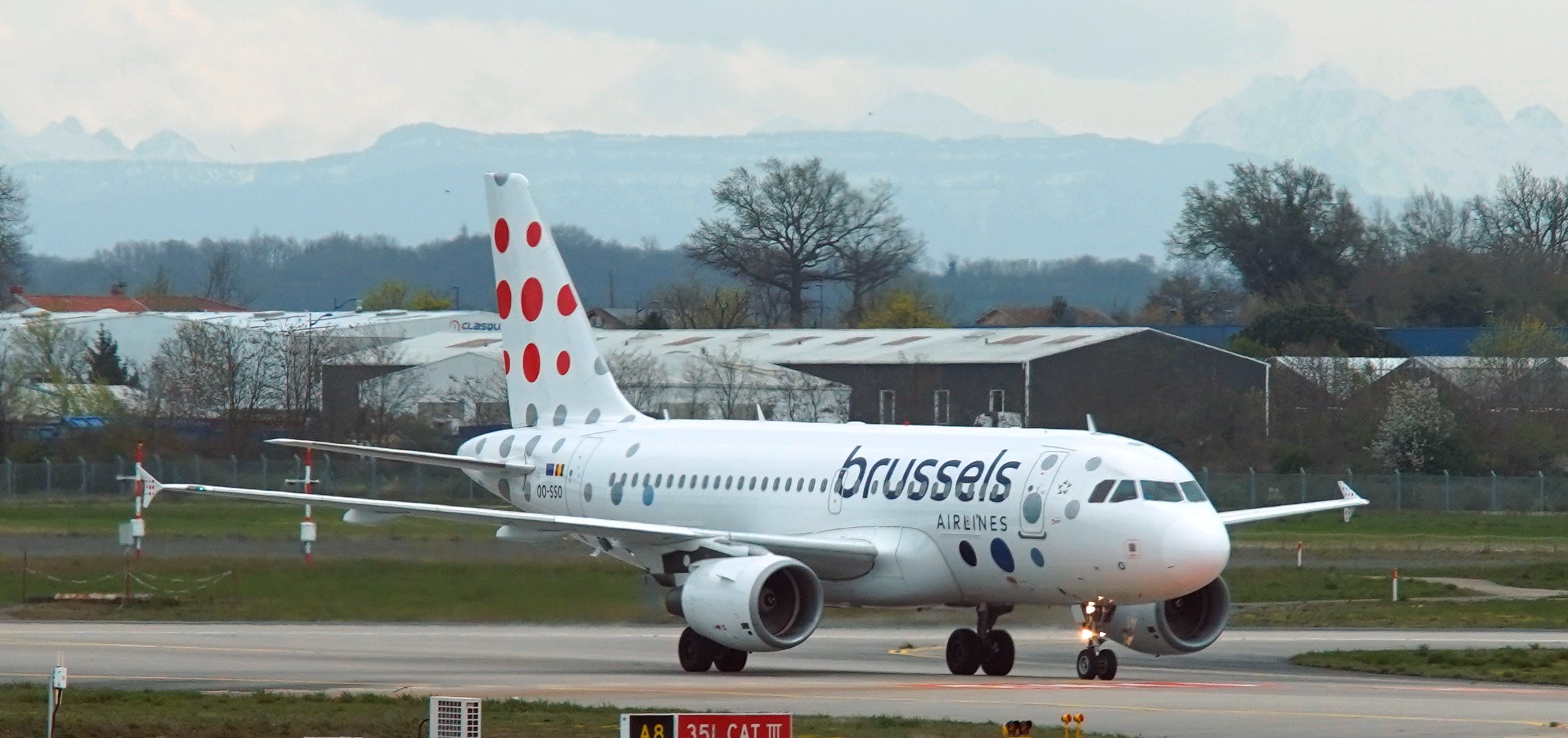 Brussels Airlines Airbus_A319-111