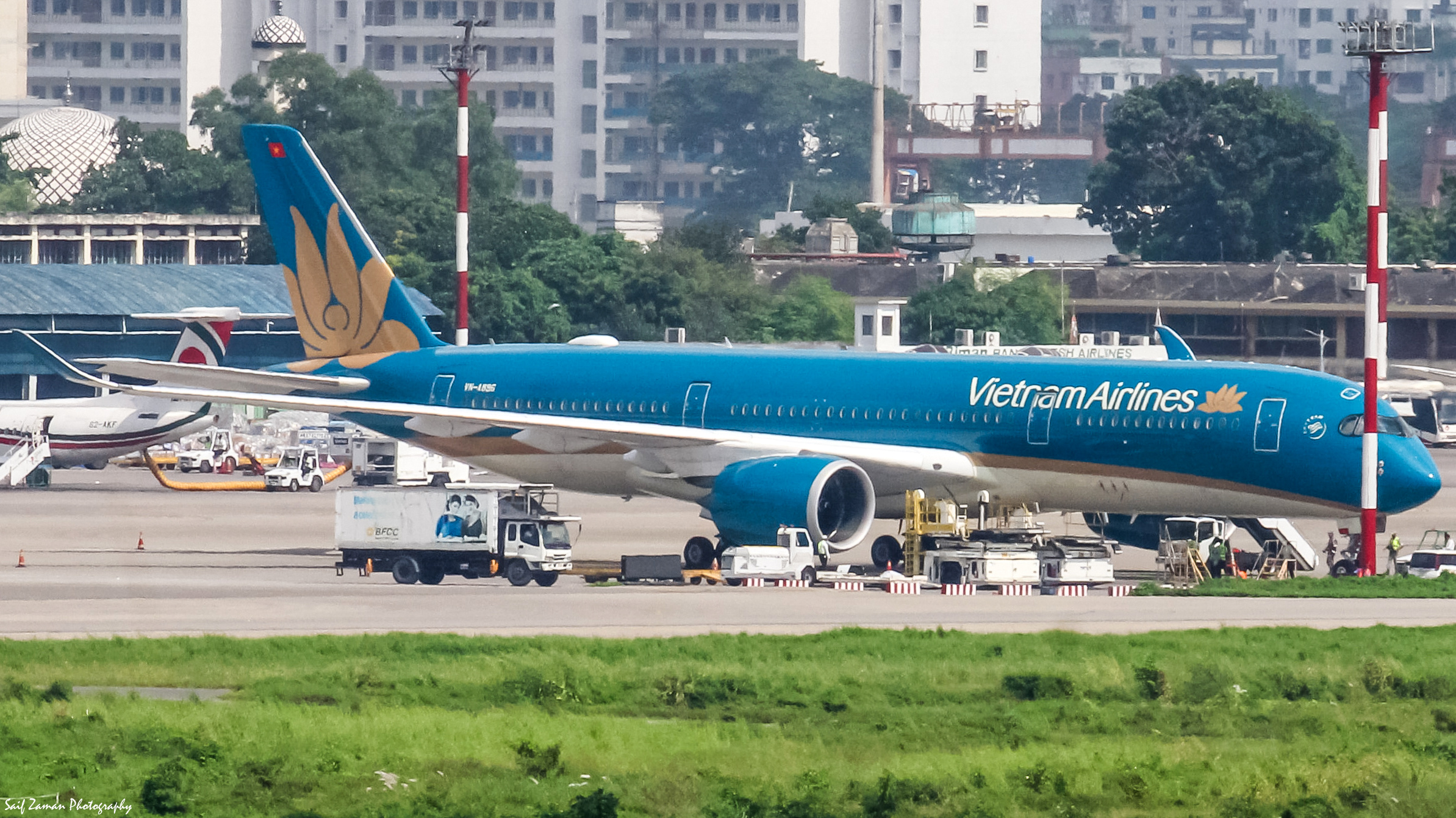 Vietnam Airlines Airbus Aviator