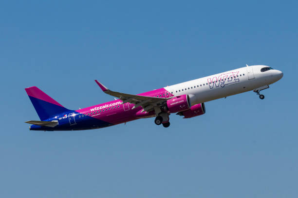 An photo of Wizz Air Airbus A321neo aircraft