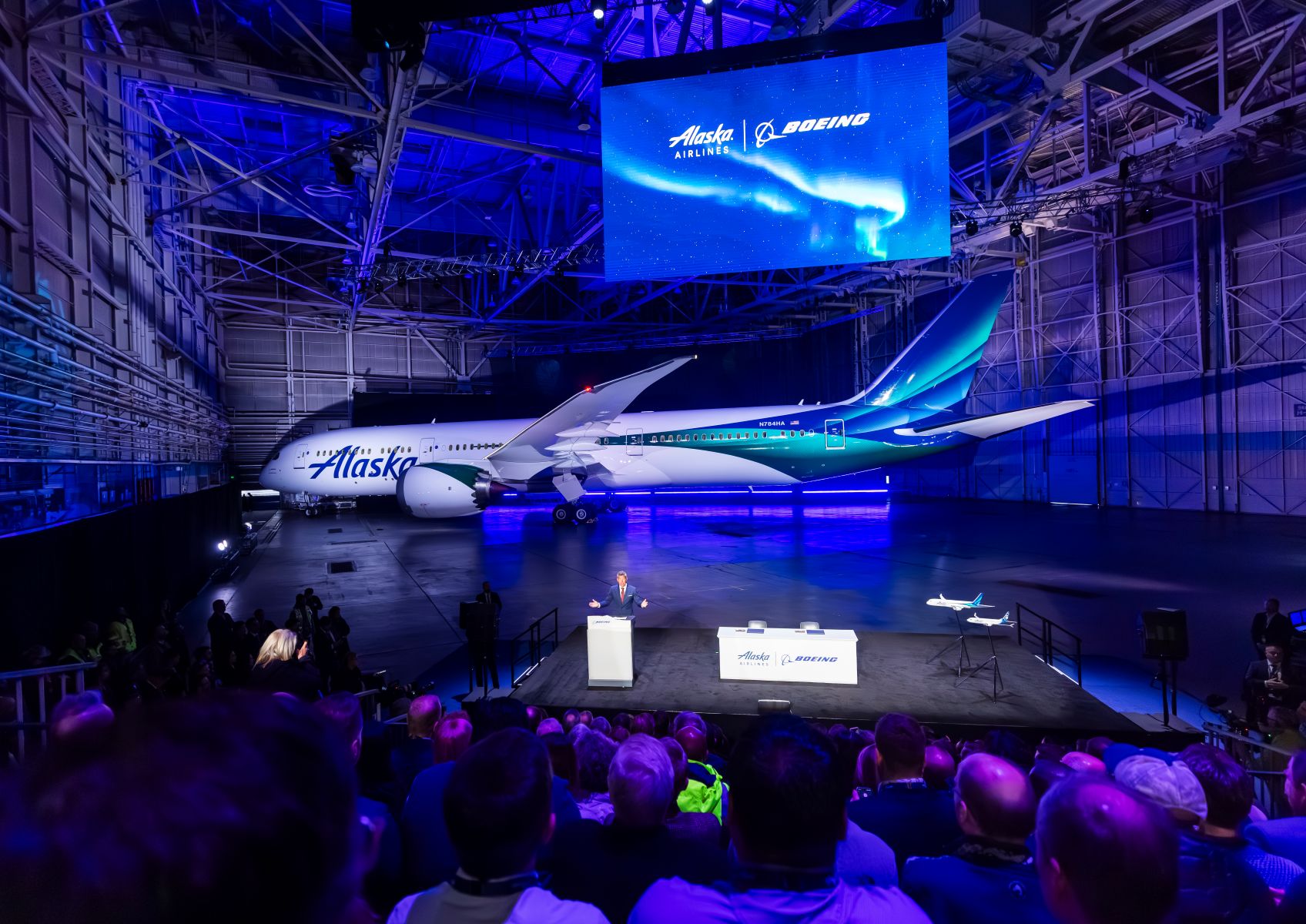 The first Alaska Airlines Boeing 787-9 in its new aurora-inspired global livery.