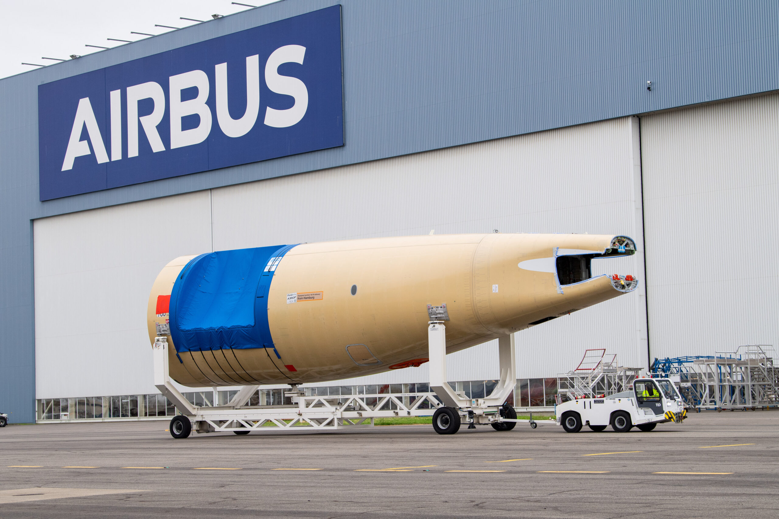 A350F section 16-19 (rear section) at FAL A350. A good year for AIrbus deliveries