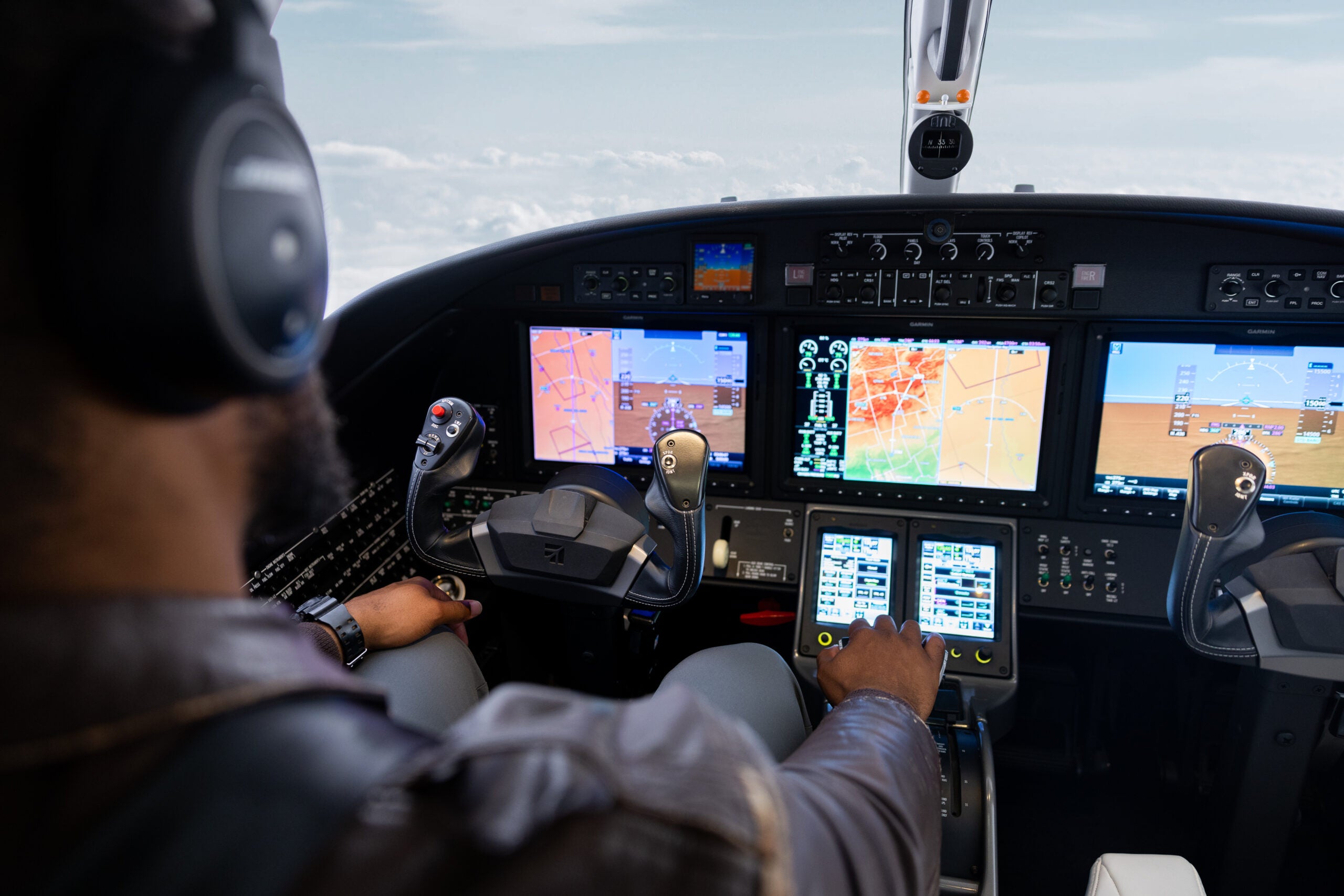 The cockpit on the Cessna Citation CJ3 Gen2.