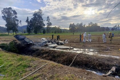 Emergency services at the crash site of Yeison Jiménez's private plane, near Paipa, Boyacá. No survivors were found. © NoticiasUno/X
