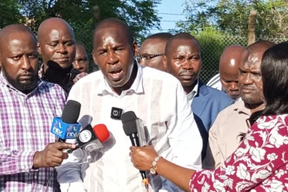 KAWU secretary general Moss Ndiema addressing the media