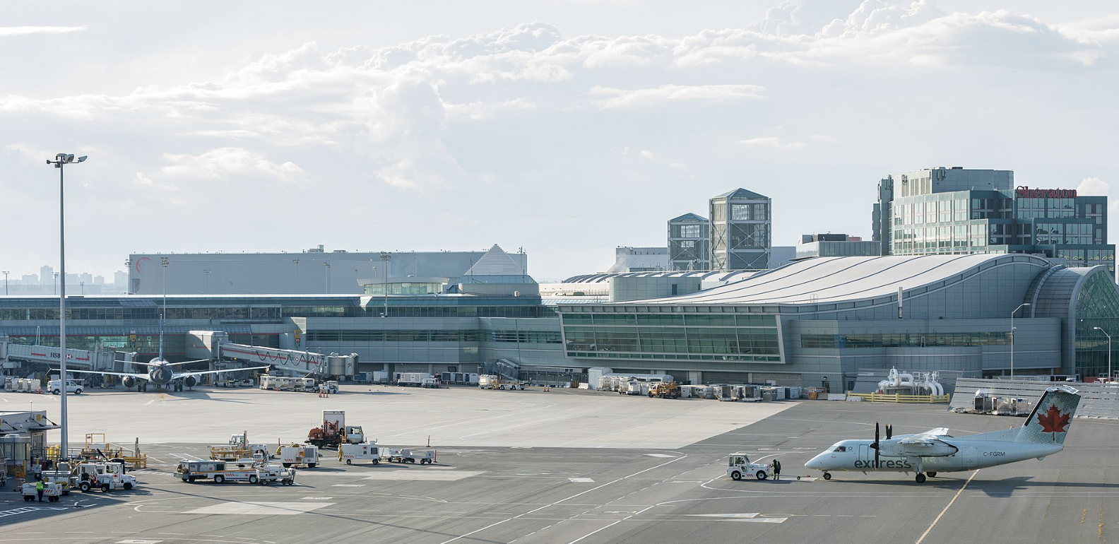 Toronto Pearson Airport Exterior 