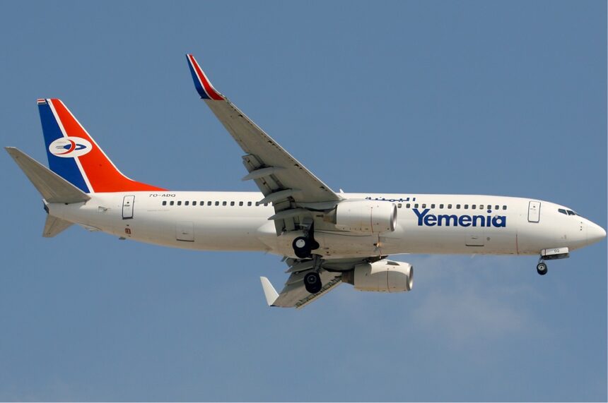 Yemenia Airways Boeing 737-800 in flight, a model introduced into the airline's fleet in 2002