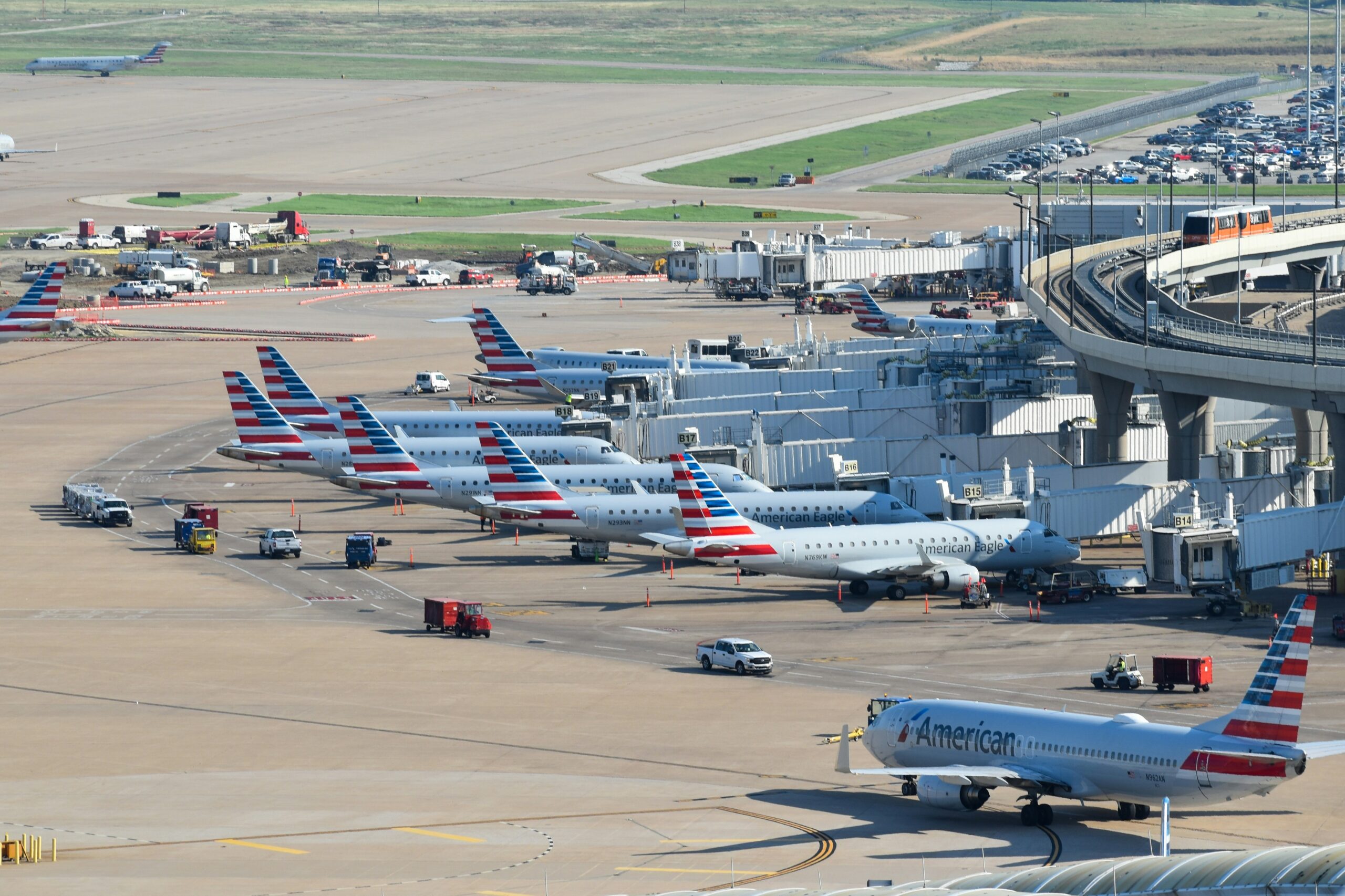 Amercian Airlines aircraft at Dallas-Fort Worth © David Syphers