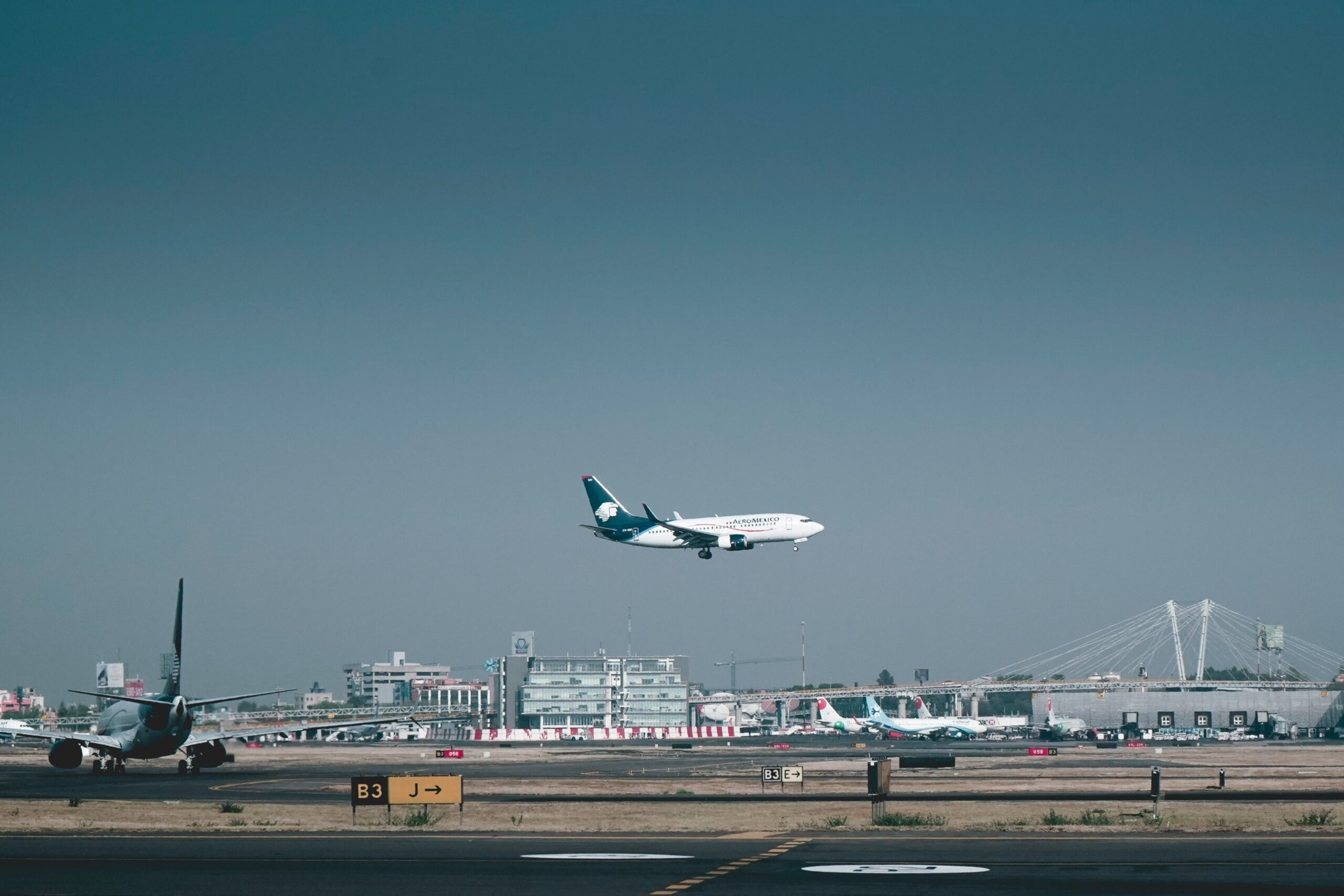 Aeromexico flight taking off from Terminal 2, México