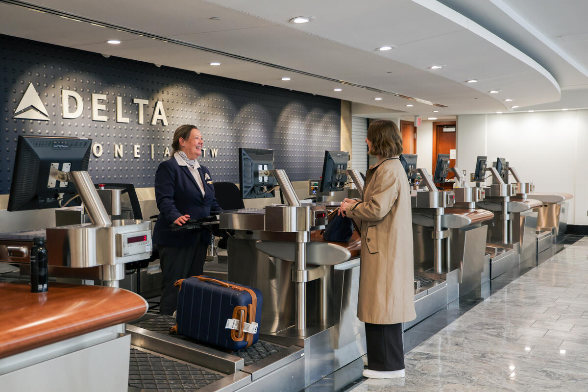 The Delta One check-in area at Detroit Metropolitan Wayne County Airport (DTW).