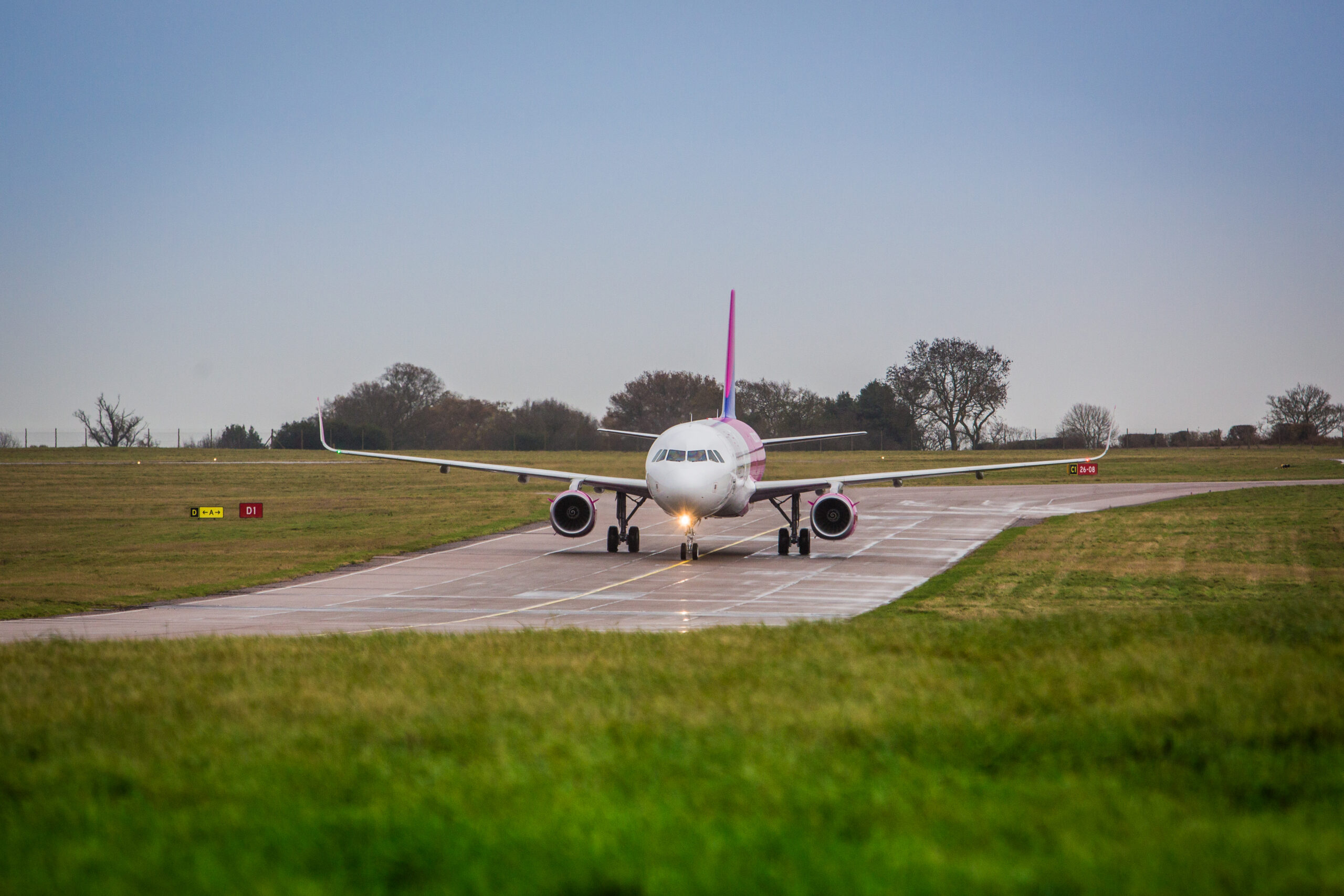 An Wizz Air aircraft landing