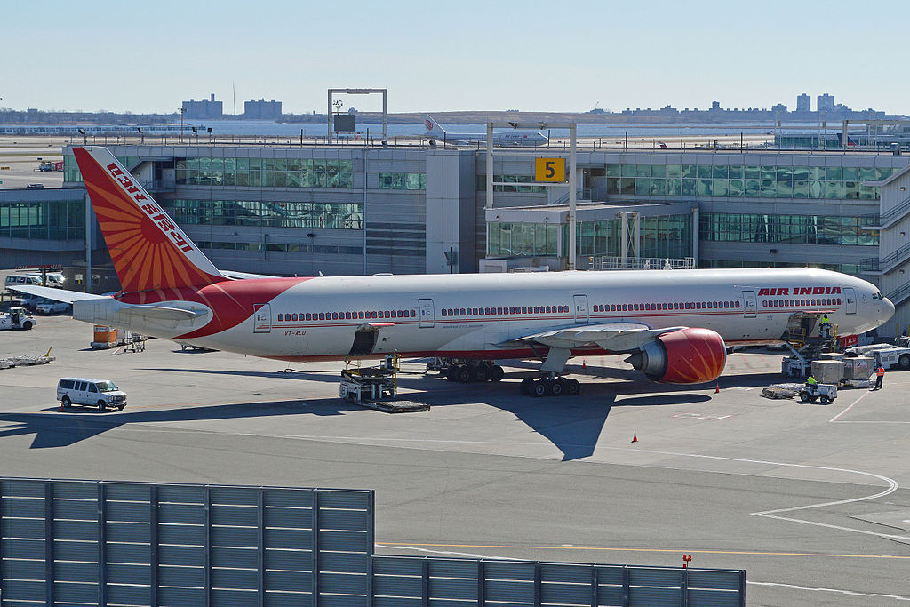 An aircraft at the New York airport tarmac