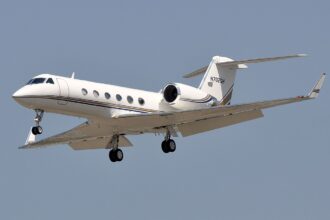 private jet, gulfstream IV-SP, in flight