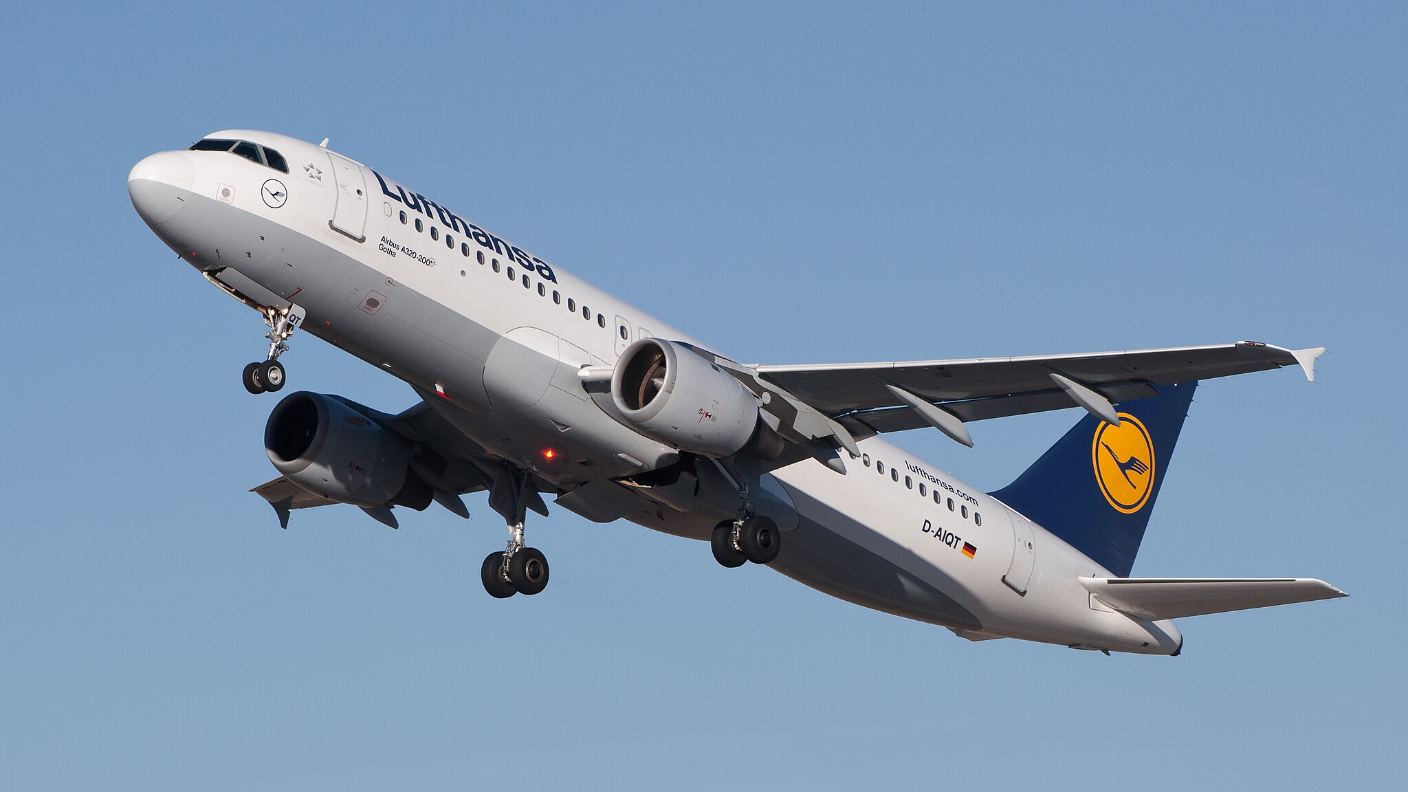 Lufthansa Airbus A320-211
