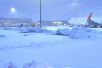 This image shows that the airport is filled with heavy snowfall