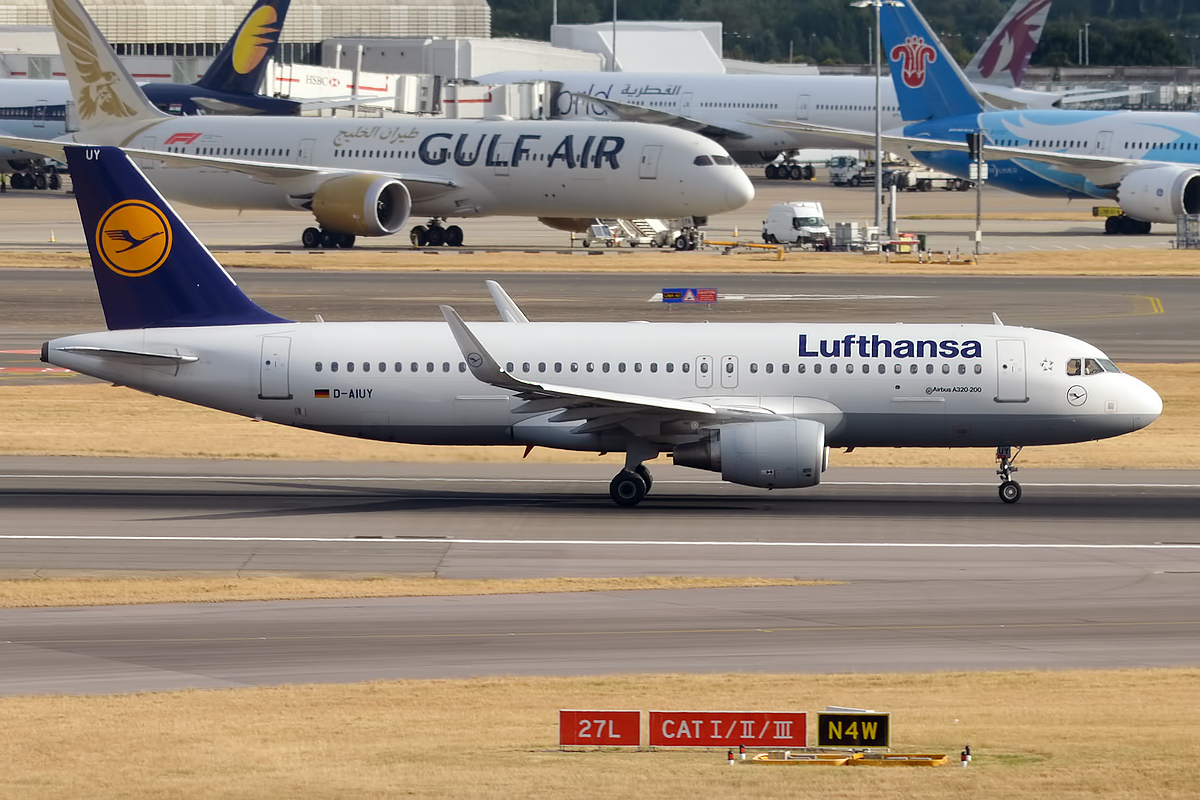 Lufthansa A320 on the runway