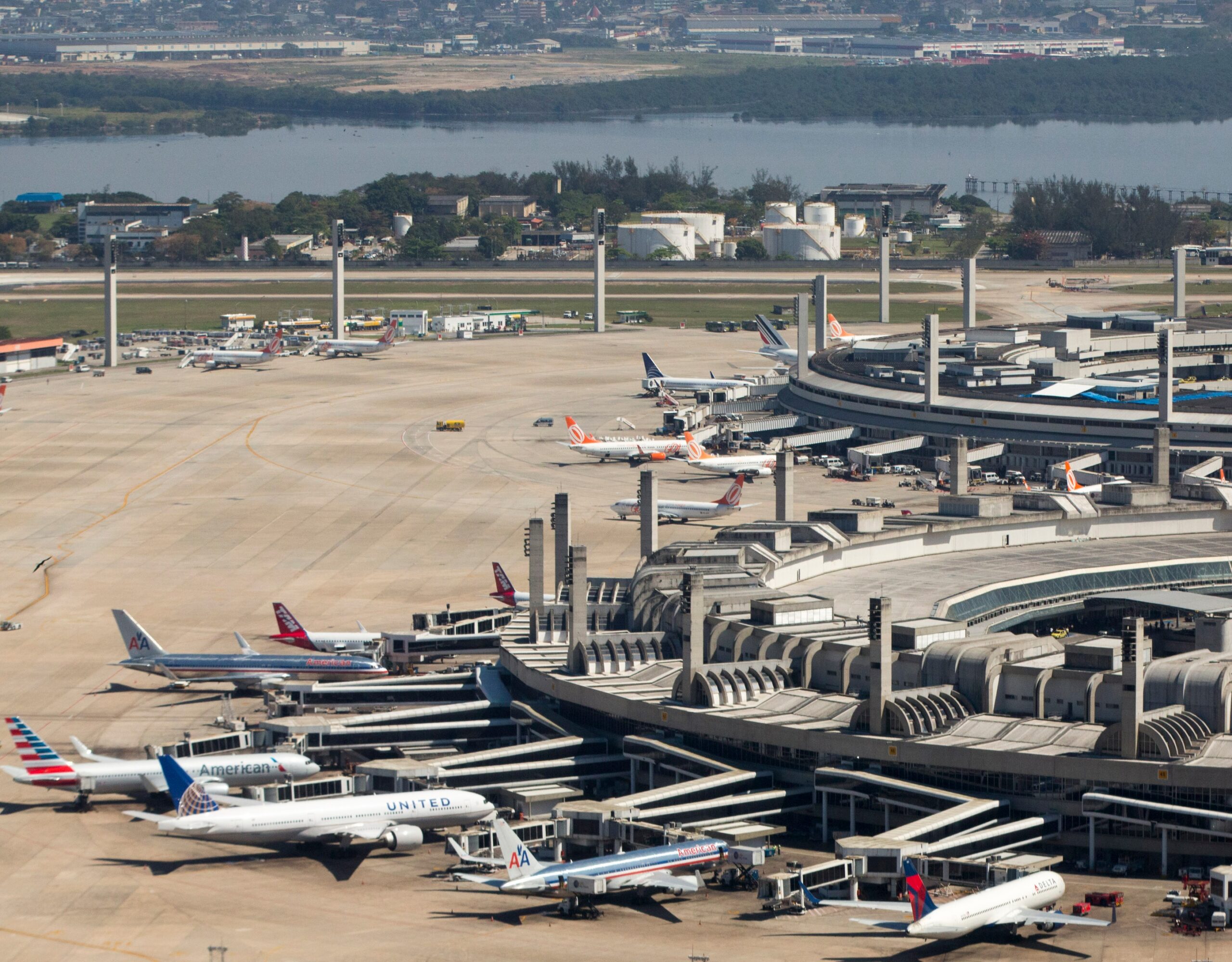 Galeão International Airport tarmac. Several aircraft are visible.
