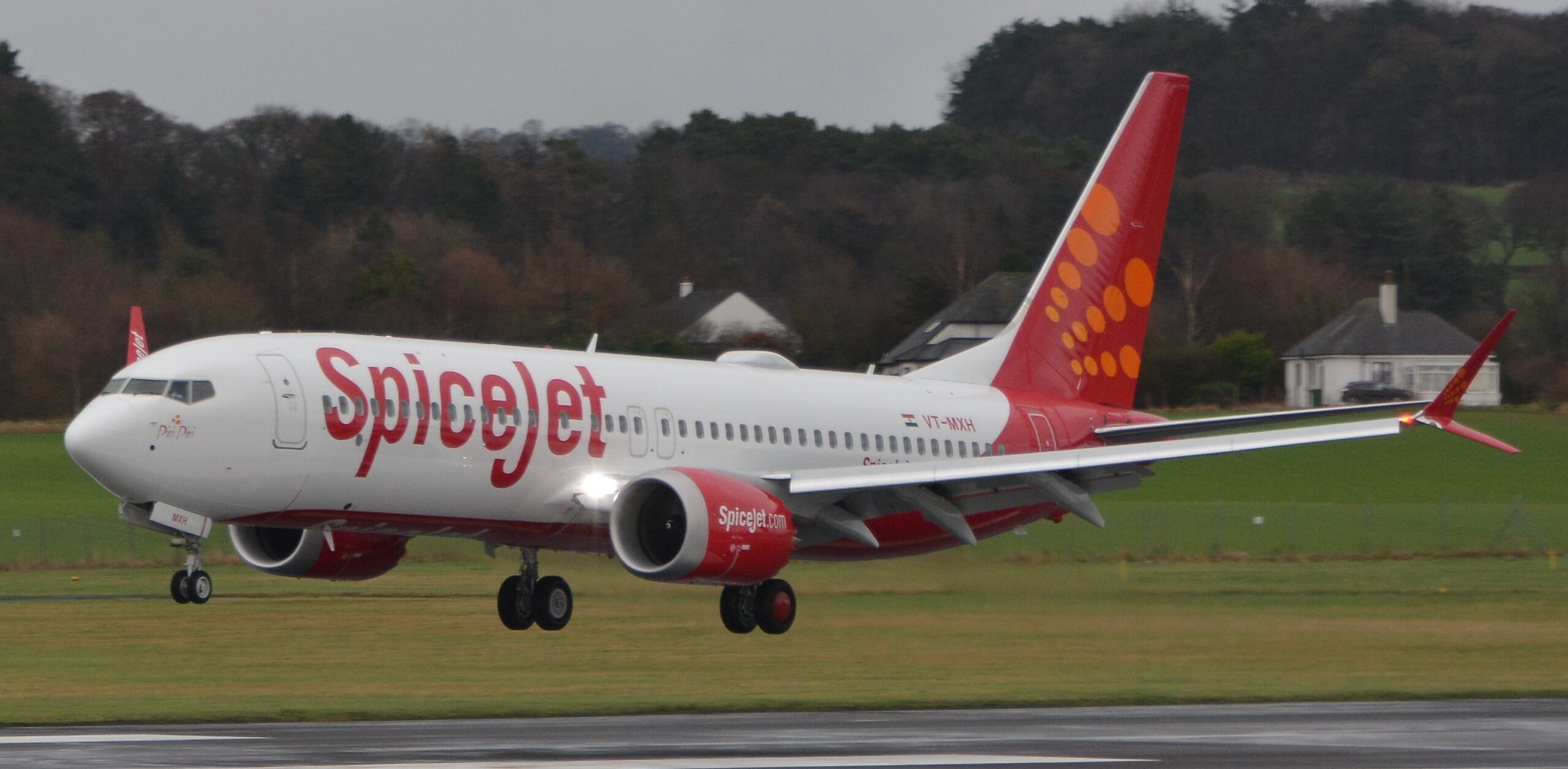 SpiceJet aircraft taking off.