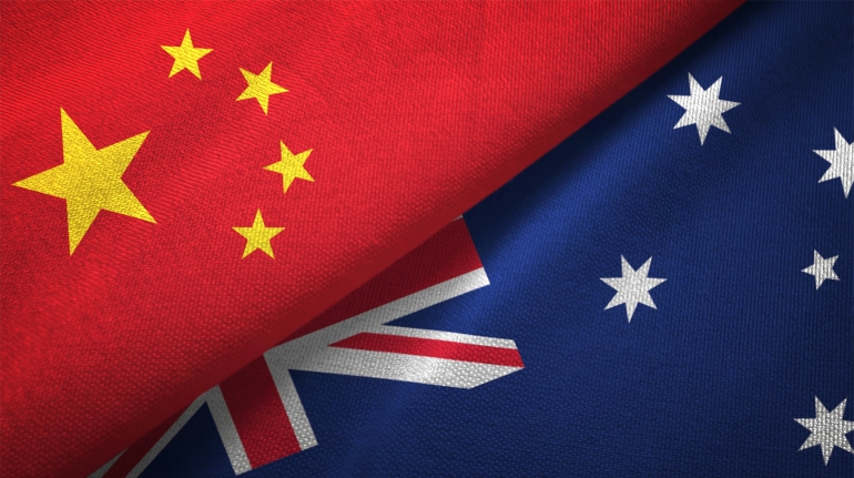 Chinese and Australian flags together representing Australia China SAF collaboration and Australia China sustainable aviation fuel.