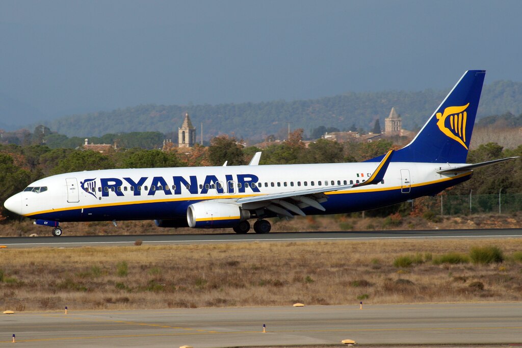 This image shows a Ryanair aircraft at the tarmac