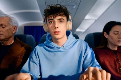 Passenger using high-speed wifi