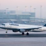 A Lufthansa Airbus A320-211 landing at the Munich Airport.