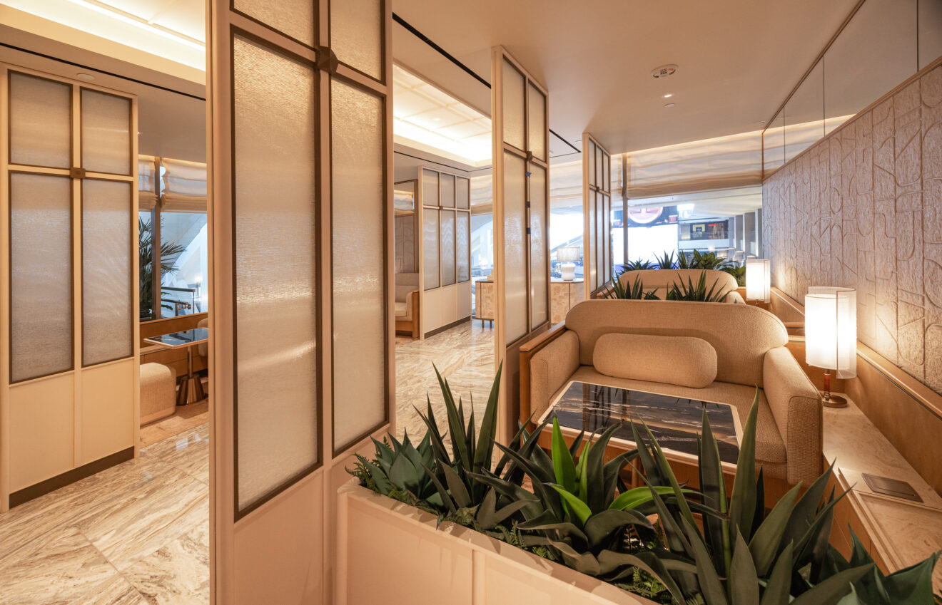 Korean Air's flagship lounge at Los Angeles International Airport