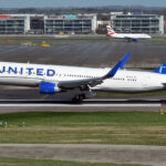 United Airlines, N676UA, Boeing 767-322 ER