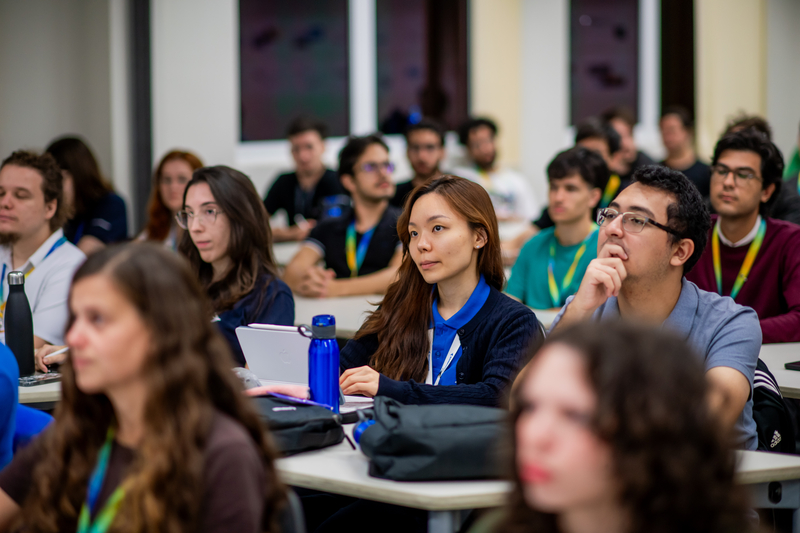 Embraer program's Master of Science in Aeronautical Engineering student attending class