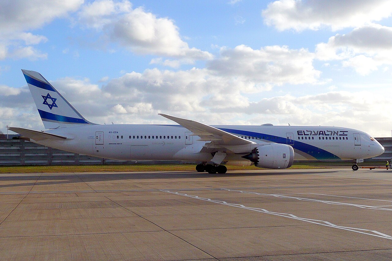 El Al 4X-EDA Boeing 787-9 Dreamliner on the runway. Blue sky and clouds in the background.