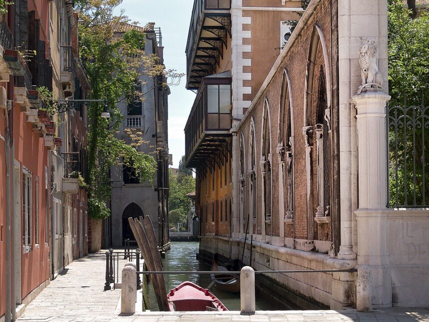 Rio dellOrso in Venice, taken in 2005.