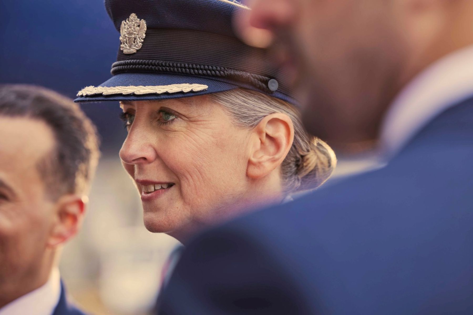 A pciture of a female Pilot of the British Airway airline